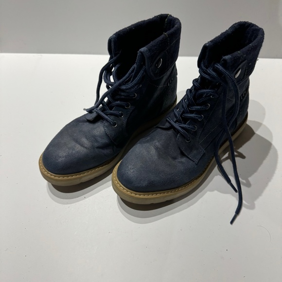 Cliffs Women's Lace Up Casual Winter Marleen Boots Navy Blue Size 6 M - Picture 1 of 6